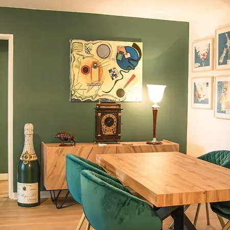 Spacious Near Canal And Stadium With Wifi Apartment *